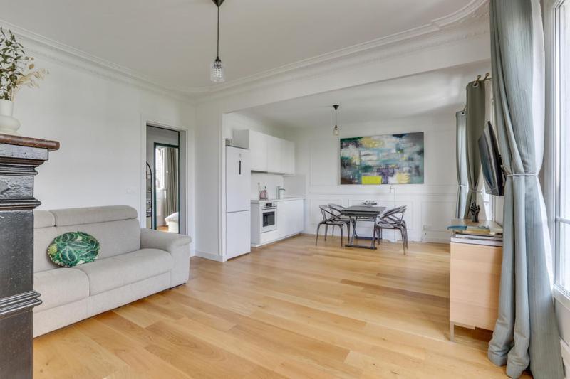 Appartement 705 Lecourbette - Superbe *